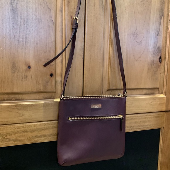 LIKE NEW Kate Spade across Body Bag Plum - Picture 2 of 8